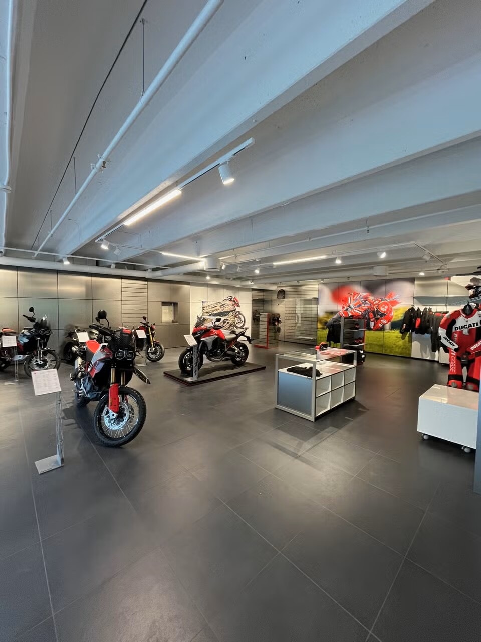 4c04719b-5242-4b47-be22-d8da05e508e0.jpeg 4c04719b-5242-4b47-be22-d8da05e508e0.jpeg